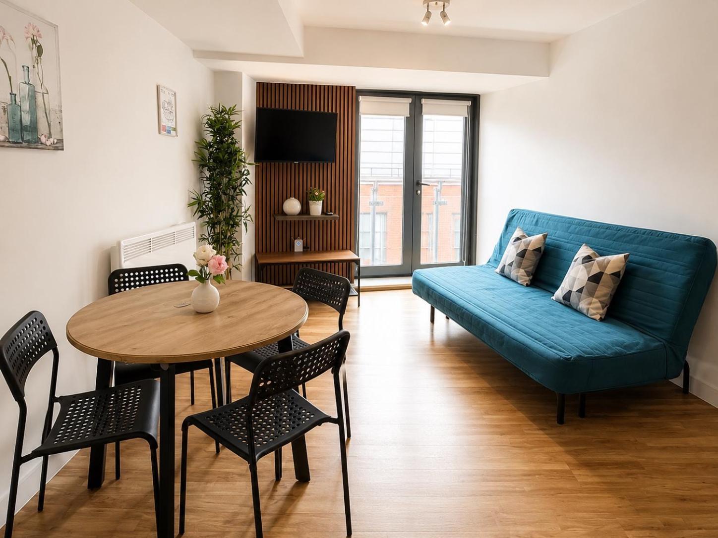 The Works-Fresh 2Bed In Centre, Opposite Arndale. — Photos 1